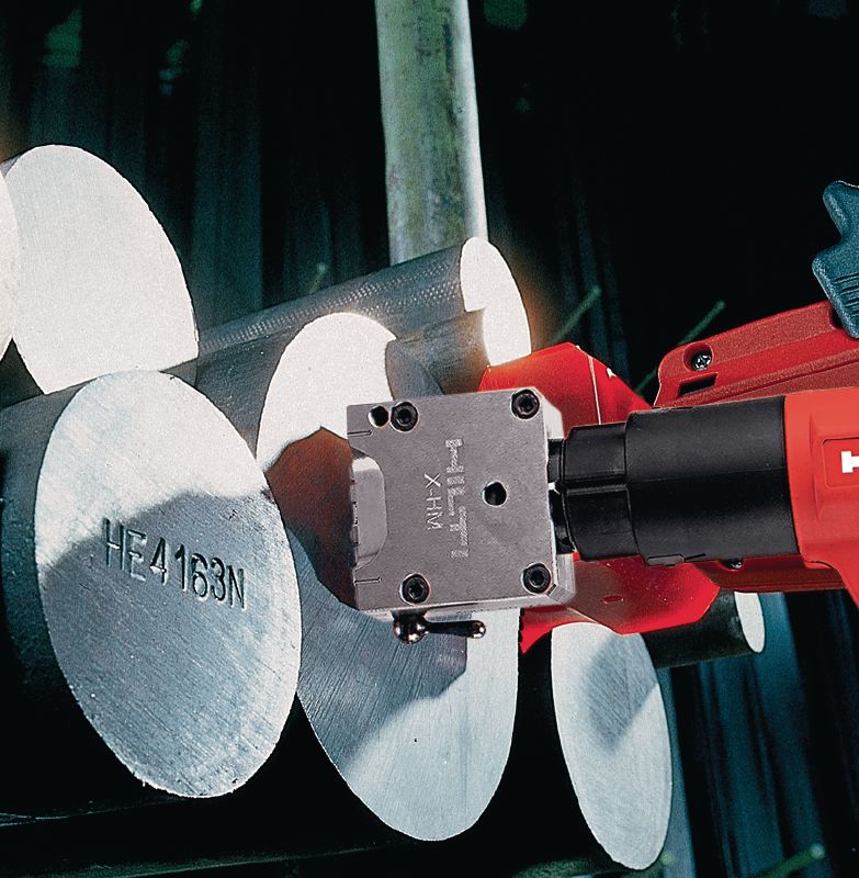 Sellos de marcado de acero secundario X-MC 8 Caracteres anchos especiales con bordes definidos en punta para estampar marcas de identificación en metal Aplicaciones 1