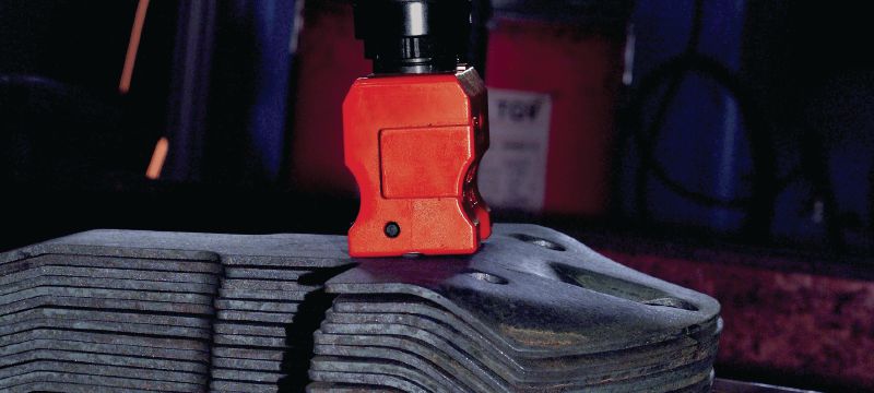 Sellos de marcado de acero secundario X-MC S 8/10 Números y letras con bordes definidos en punta para estampar marcas de identificación en metal Aplicaciones 1